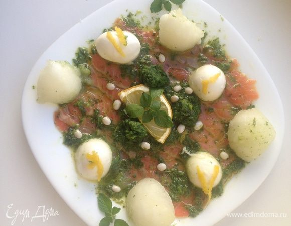 Украсить цедрой лимона, листочками мяты и кедровыми орешками.