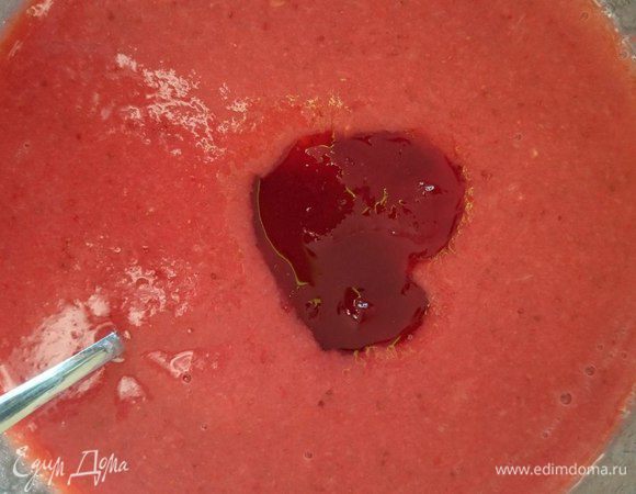 Добавить джем из красной смородины.