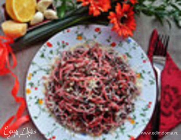 Необычно: http://www.edimdoma.ru/retsepty/73178-svekolno-shpinatnaya-pikantnaya-pasta
