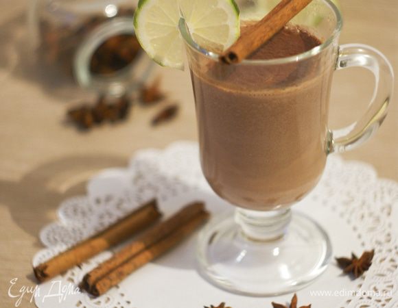 Как только закипело - снимаем с огня и разливаем по бокалам.
Приятного шоколадопития!