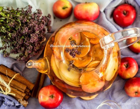 Залить кипящей водой и настоять не менее 3 часов. 
Отличный летний освежающий напиток. И полезный:)