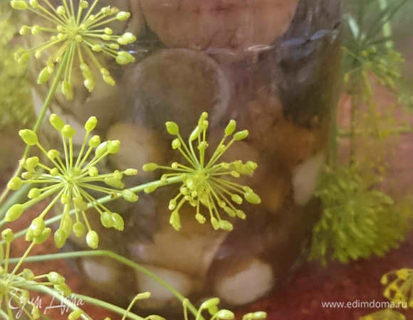 Закрываем крышками, даем остыть и убираем в прохладное место.
Я  - в холодильник. 