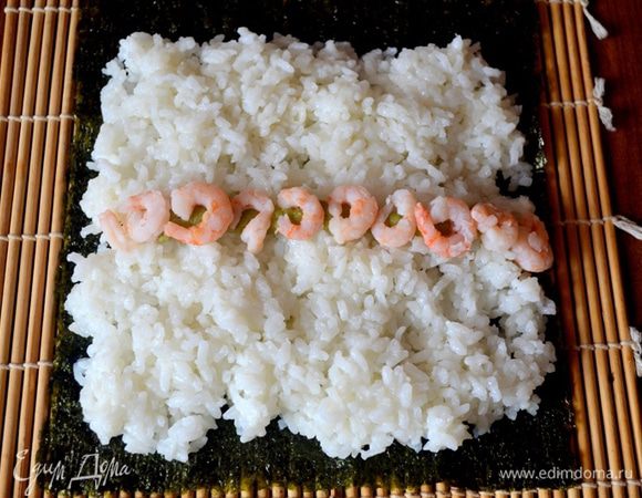 Размещаем креветки.