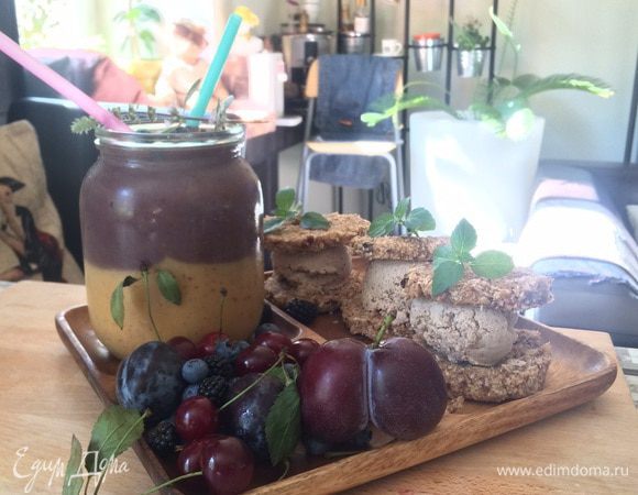 С банановым смузи и парой свежих кислых слив - бомба! 