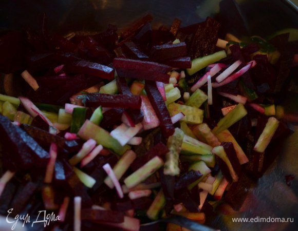 Всё в миску и перемешать.