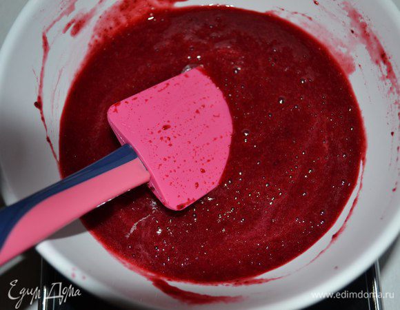 Протираем через сито и получаем пюре.