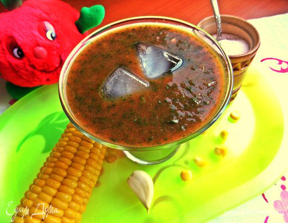 Для охлаждающего эффекта положить в каждую порцию по парочке кубиков льда.