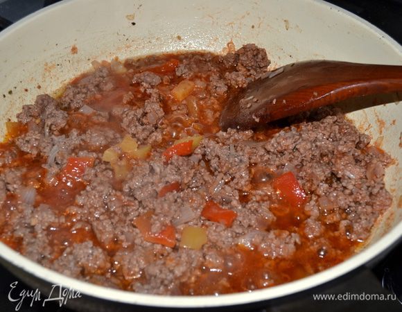 Добавить лечо или томаты.