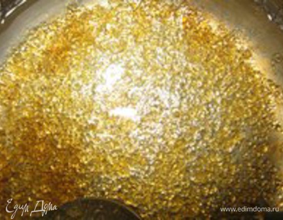 Желатин замочить в 150 мл холодной воды на 30 минут, пока крупинки не станут прозрачными. Или как написано на упаковке.