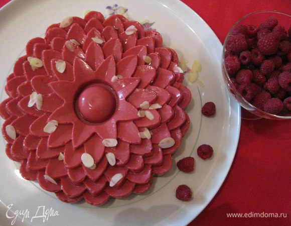 Украсить миндальными лепестками и 
Приятного аппетита!