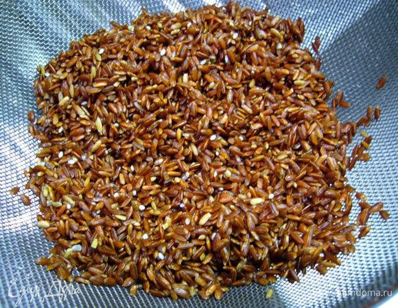 Рис промыть, сварить, следуя инструкции на упаковке.