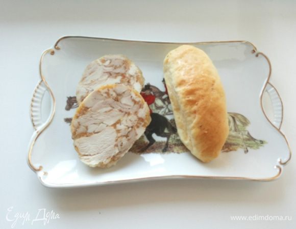 Кладем ее в кипящую воду, под крышку на медленный огонь. Варится 1 час. Достаем, охлаждаем. Разминаем рулетик руками, чтобы желе распределилось равномерно между всеми кусочками и кладем в холодильник часов на 8. Я обычно кладу на ночь. После полного застывания срезаем пленку и угощаемся! Быстро, полезно и вкусно!