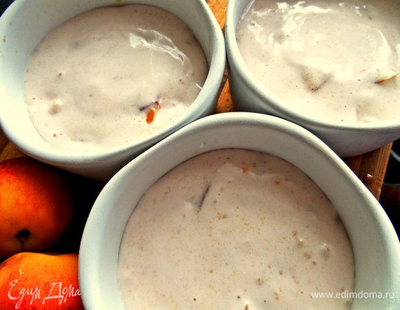 Ставим в разогретую до 180* духовку на 25 минут, пока не позолотится верх.