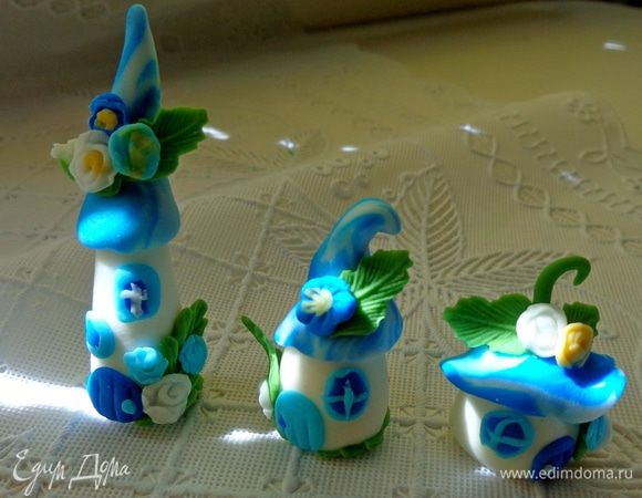 Вот так получились синие домики.