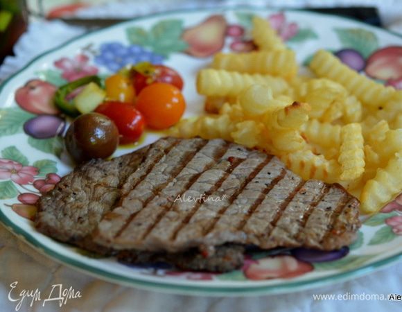 Подаем с гарниром овощным. Приятного аппетита.
Помидоры маринованные  прекрасное дополнение к мясным блюдам.
http://www.edimdoma.ru/retsepty/76082-marinovannye-tomaty-s-halapeno