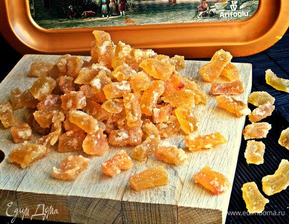 А из арбузных корочек, напомню, можно приготовить мармелад - очень интересно угощать им и смотреть реакцию, из чего сделано: http://www.edimdoma.ru/retsepty/75888-arbuznyy-marmelad 