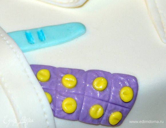 Положили в карман тест с радостным известием и таблеточки но-шпы на всякий случай.