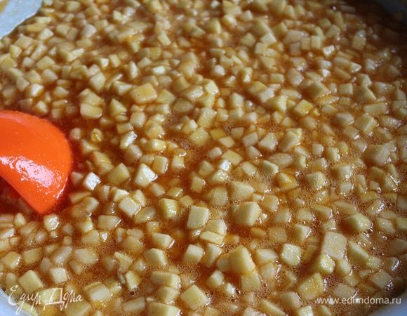 Остывший конфитюр еще раз довести до кипения и варить 15 минут. Затем добавить мартини и варить еще 15 -20 минут.