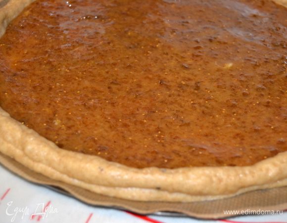 Выложить начинку.