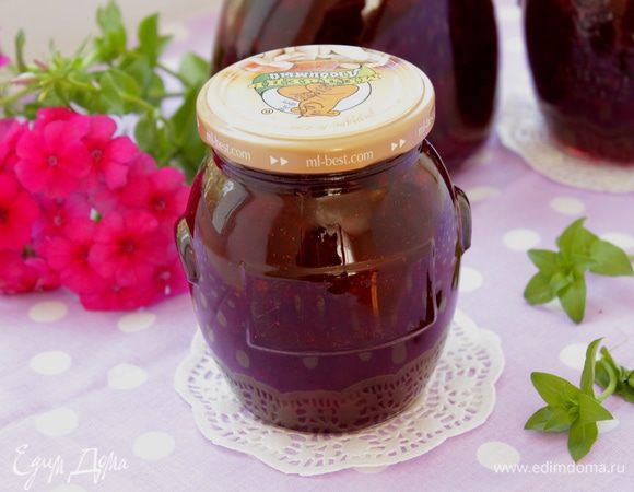 Разливаем в чистые баночки.