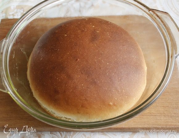 Затем тесто  нужно обмять, сформировать булку и опять оставить на час, до увеличения в размере.