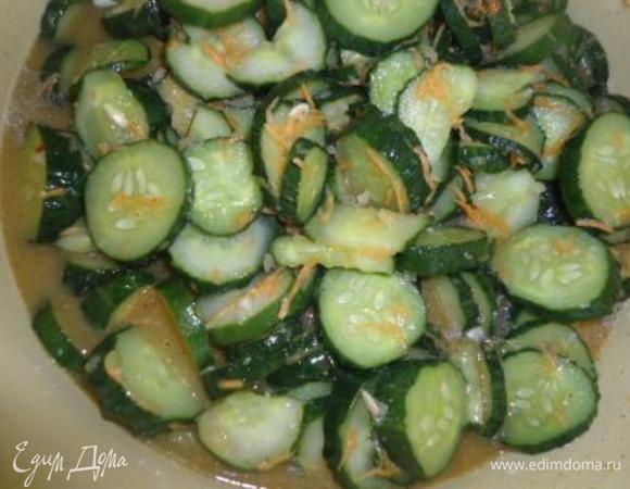 Это по истечении 3 часов, огурчики дали сок.