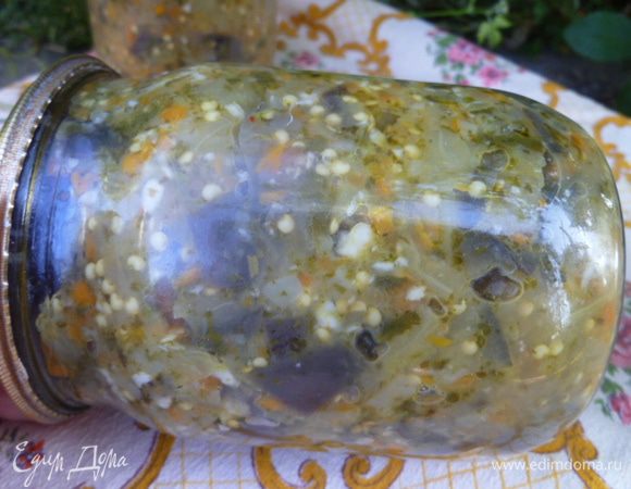 А зимой наслаждаемся вкусным салатом из баклажанов. 