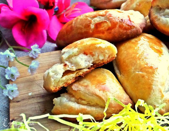 Получается 18 сочней, они сытные, хватит на семью к чаю не на один раз!