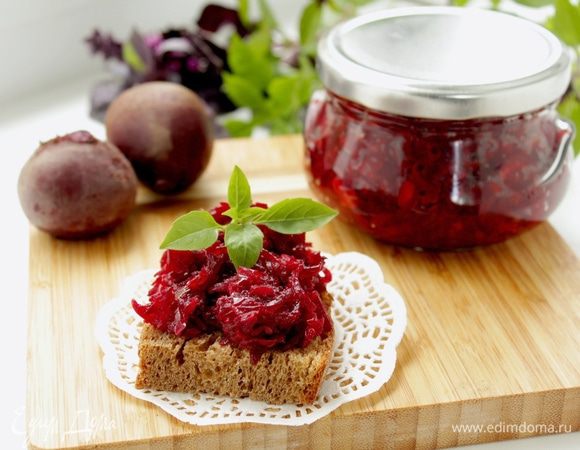 Можно оставить икру в таком виде, а можно ее перемолоть в блендере для однородности.