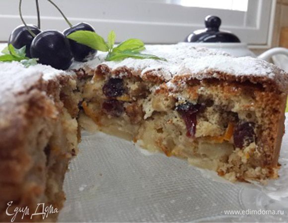 Хотите со сливками или кремом его подавайте... Он совершенен... и вполне достоин последним штрихом быть украшенным вишенкой... даже тремя! Имеет право! А я традиционно желаю Вам удачной выпечки и приятного аппетита!