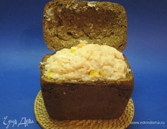 На яйца выложить вторую половину фарша.