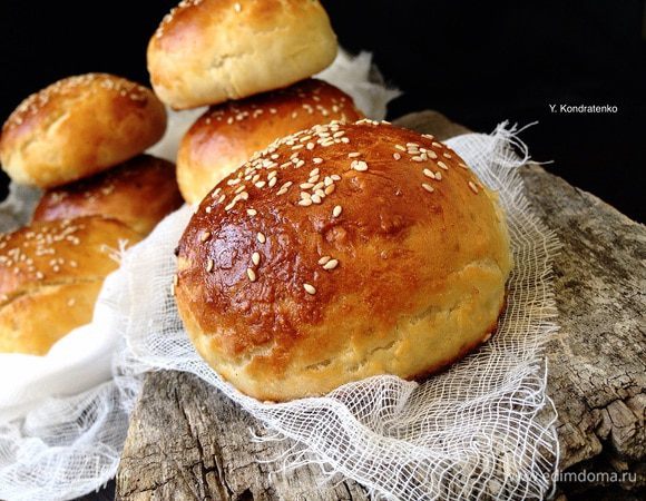Булочки лучше хранить в пленке.