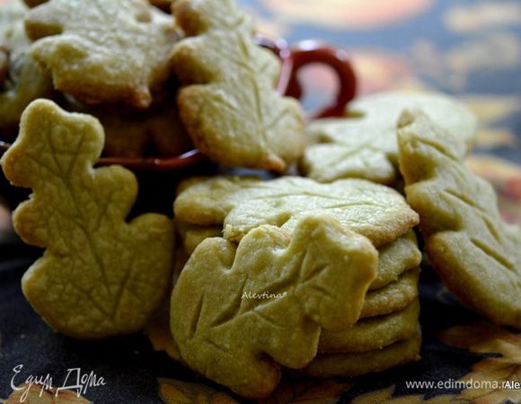 После духовки дать остыть печенькам на решетке. Готовые печенья можно хранить до 2-х недель в контейнере. 