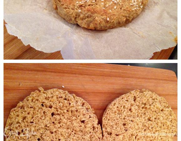 Ставим в разогретую до 180 градусов духовку на 25-30 минут. Можно печь в микроволновке на высокой мощности минуты 4 (я микроволновой не пользуюсь). Так будет выглядеть пропеченная булочка. Дадим ей остыть.