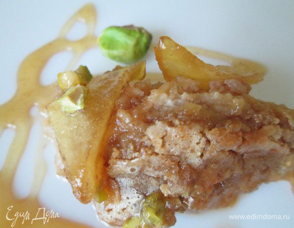 Дополнительно к десерту можно подать карамелизированные яблоки (лучше кисленькие).
