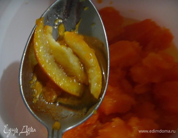 Добавить апельсиновые цукаты, вы можете взять джем, эти у меня тоже домашние.