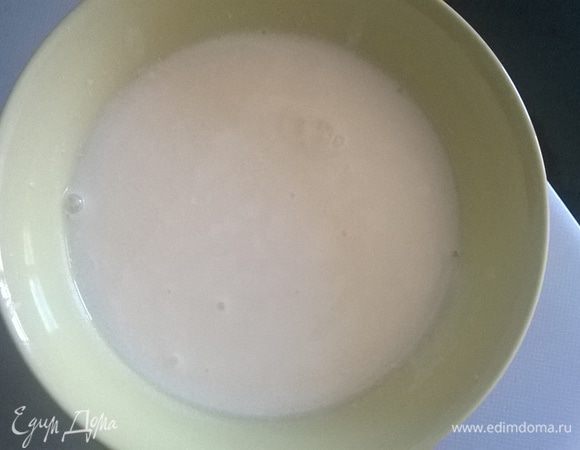 Смешиваем вино со сливками, солим, перчим и заливаем картофель. Можно и без вина, тогда сливок взять побольше. 