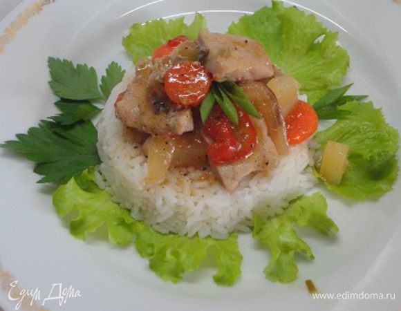 Подавать с рисом.