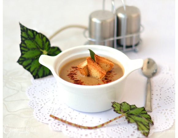 Подать с гренками. 