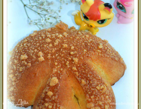 Выпекаем в разогретой до 180 гр. духовке до золотистого цвета.