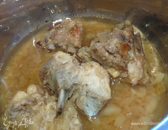 Мясо отварить, а затем обжарить на сковороде. Я еще и добавила лук.