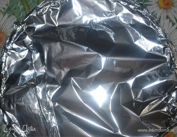 Закрываем все фольгой. Ставим в аэрогриль на 180 градусов на 15 минут. Скорость средняя. 