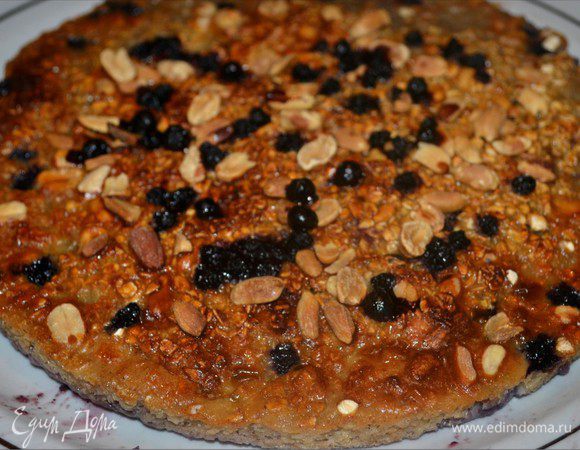 Очень ароматный, вкусный пирог получается. А корочка! Ммм... Полезная вкуснятина! Приятного аппетита!