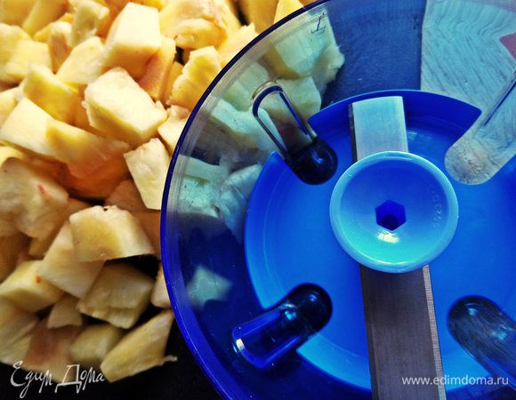 Пробиваем блендером или, как я, механическим измельчителем партиями.