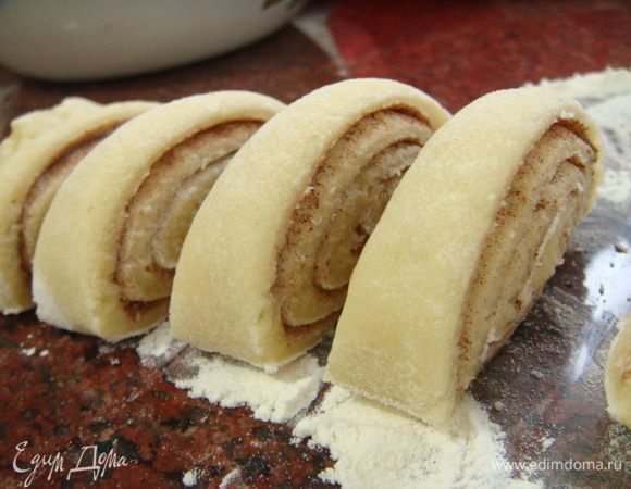 Нарезать на кольца, толщиной с палец.