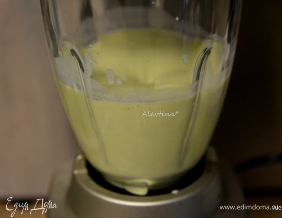 Взбить на скорости все содержимое до однородной массы.