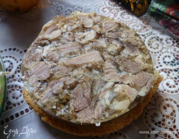 Очень вкусно и очень красиво.
И намного лучше, чем колбаса.
Можно кушать как с хлебушком, а можно и просто так.