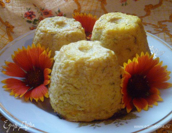 Выпекать в разогретой духовке при 200 градусах 30-45 минут (зависит от вашей духовки). Мне понадобилось именно 45 минут.
Дать полностью остыть, а затем вынуть из формочек.