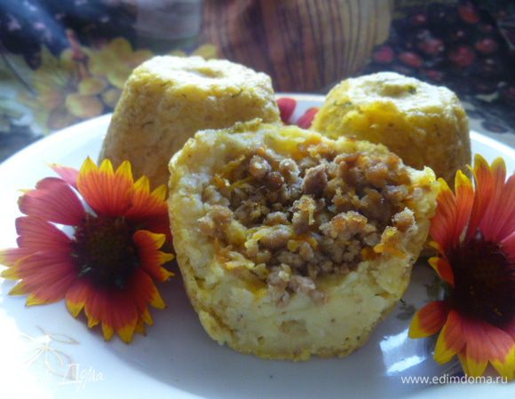 Это очень вкусно, просто и совсем не сложно.
Кексы хорошо держат форму, поэтому их легко можно взять с собой в школу.

Приятного аппетита!