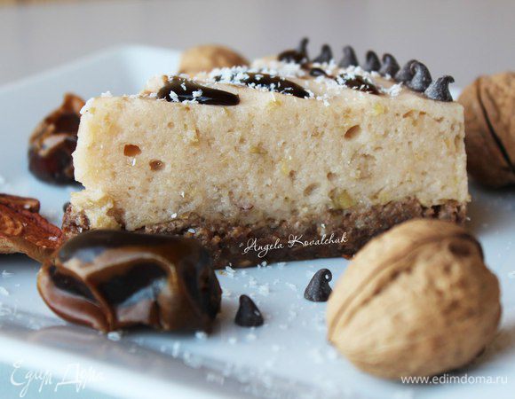 И вот такой разрез! Воздушно-нежнейшее яблочное суфле и вкусная питательная основа:)

Плюс к здоровью и настроению:)